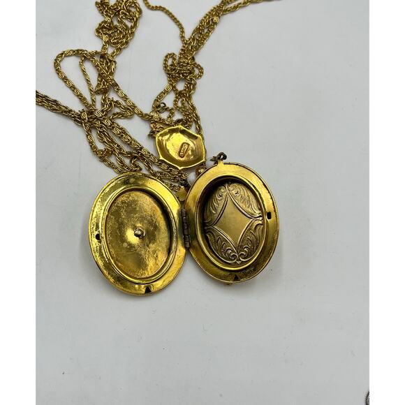 ART Arthur Pepper Vintage Signed Triple Strand Gold Tone Locket Necklace - Picture 4 of 15